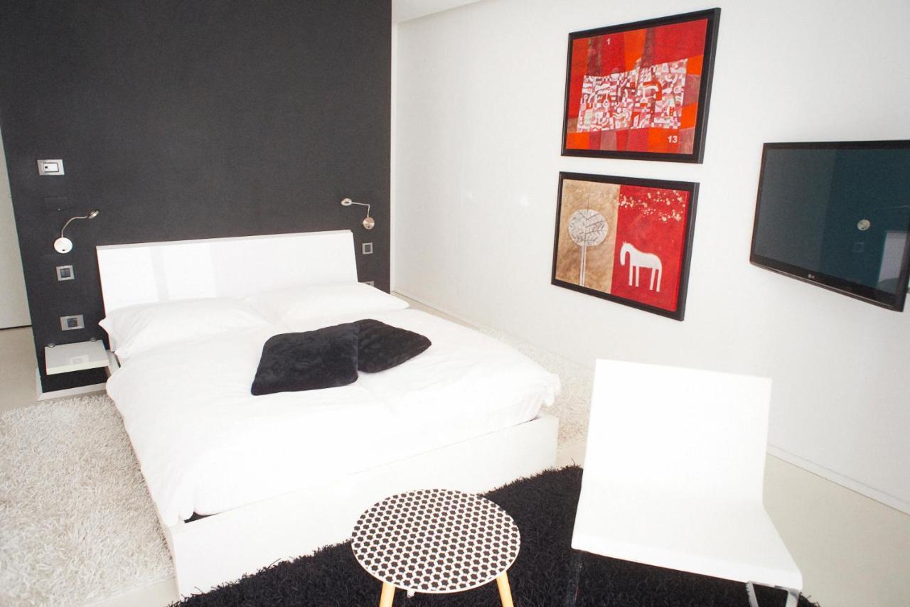 Hotel House Iaquin Dobrovo Zewnętrze zdjęcie