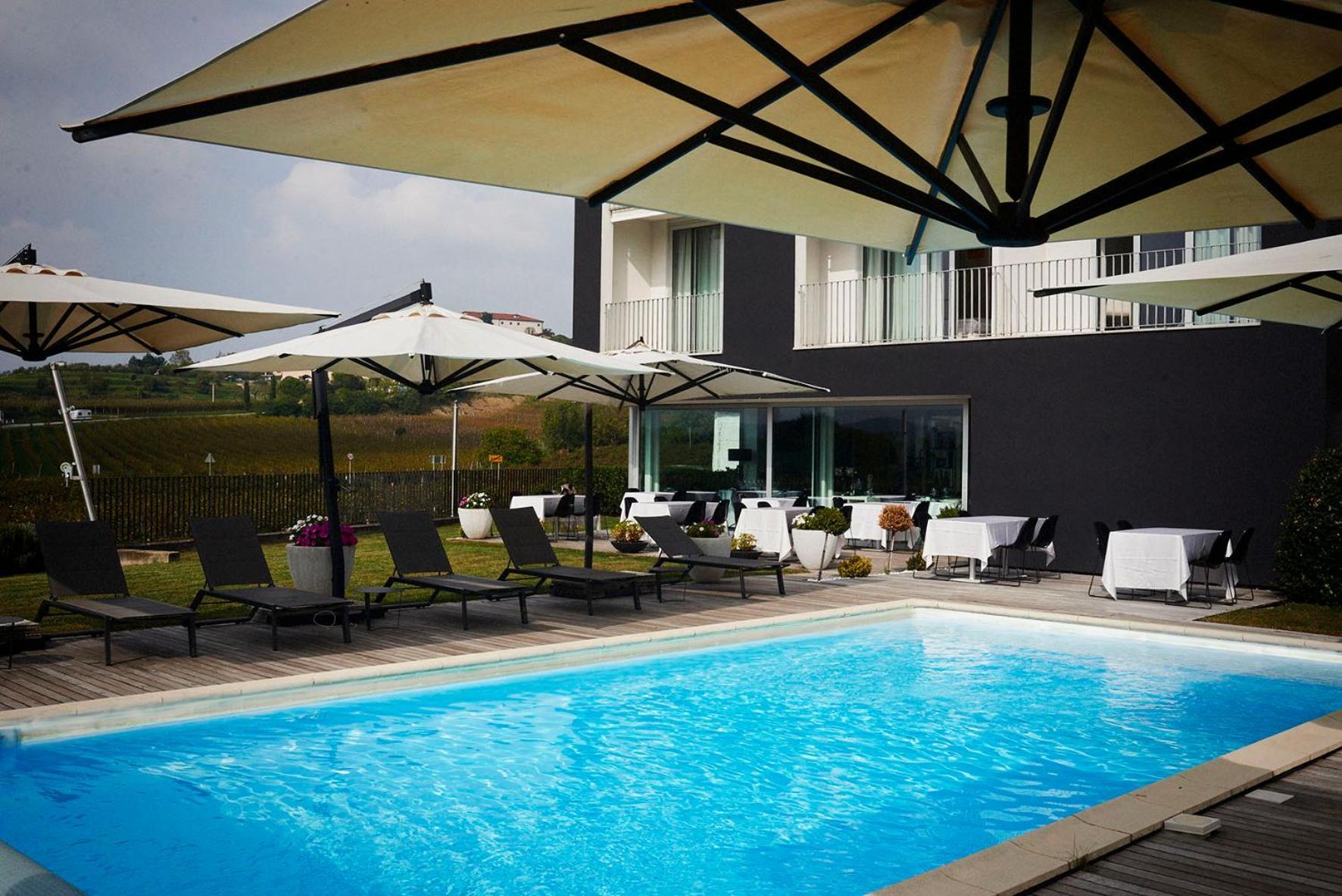 Hotel House Iaquin Dobrovo Zewnętrze zdjęcie
