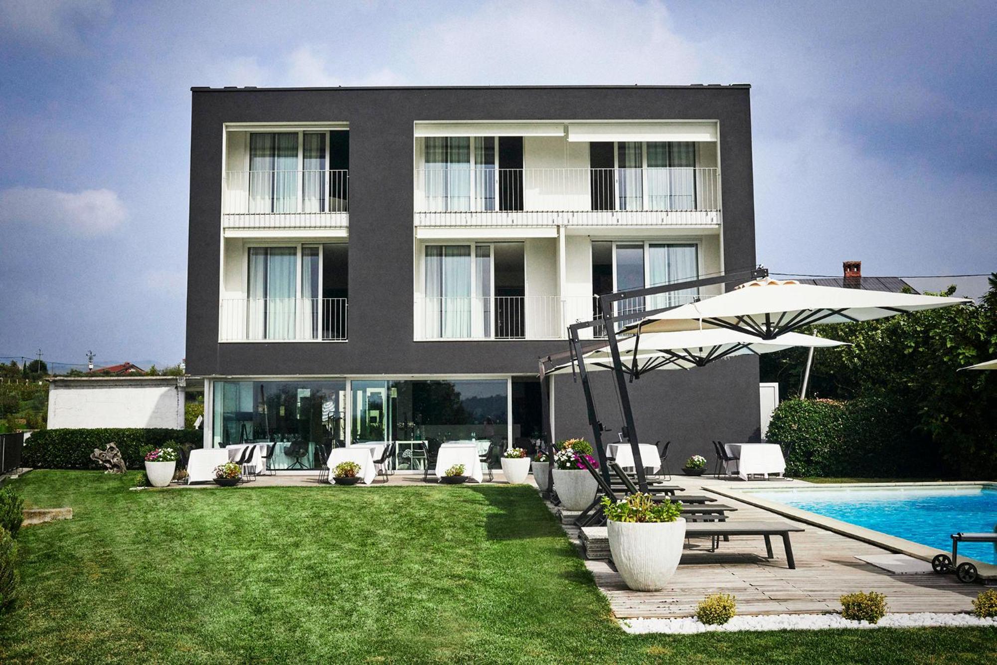 Hotel House Iaquin Dobrovo Zewnętrze zdjęcie
